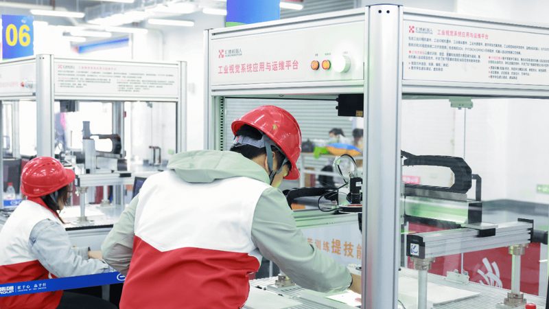 在选型过程中，关注以下关键参数至关重要：
